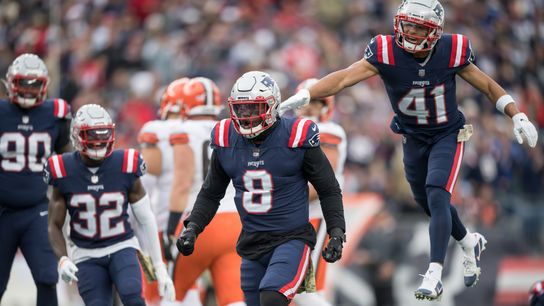 Bedard: Parker, Bentley extensions only about Patriots playing catch up on Belichick's roster management taken at BSJ Headquarters (Patriots)